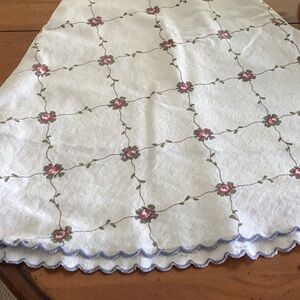 White and Pink Floral Table Linens with Scalloped Edge